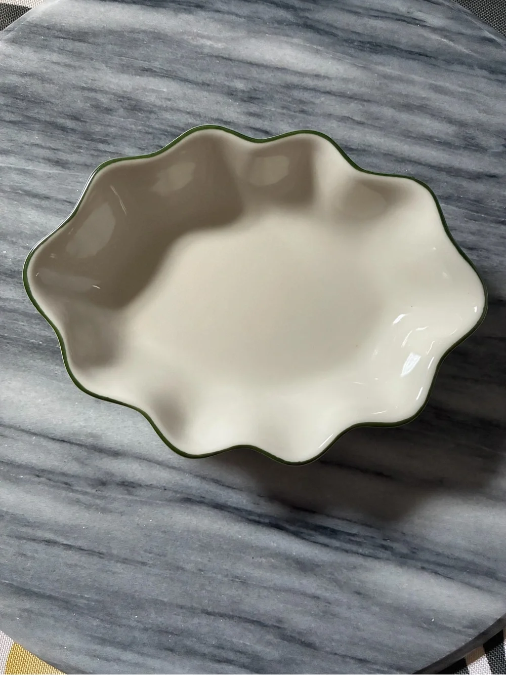 Anthropologie Le Marais Scalloped Soap Dish